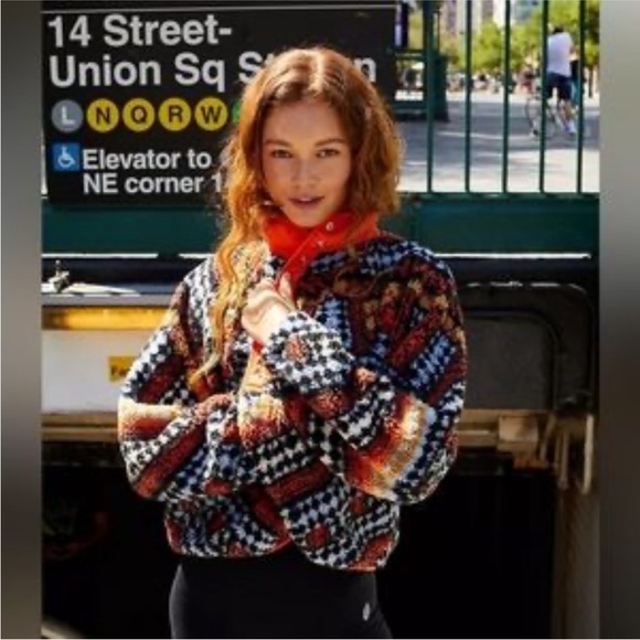Free people hit the slopes printed jacket size small - Picture 3 of 9